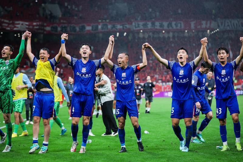 开云网页版-申花2场不胜！3分落后蓉城，2年首次不胜泰山，下轮天王山之战