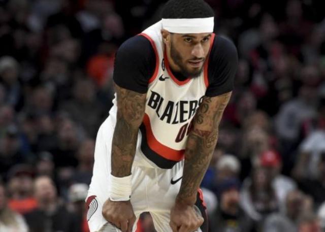 开云中国-佩顿注射止痛针出战 未通过勇士体检交易或将取消