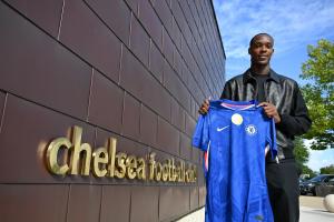 队报:切尔西提前官宣埃梅加,避免和斯特拉斯堡进欧战转会被叫停