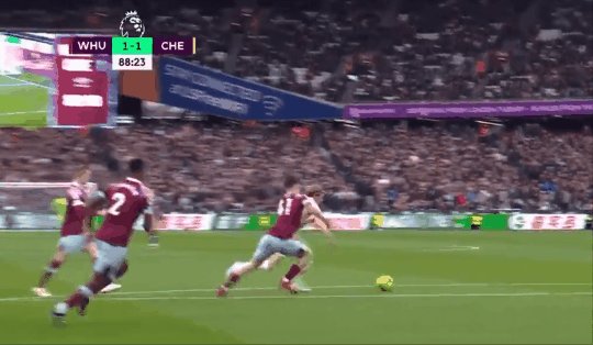 1676128985314020457.gif soucek.gif